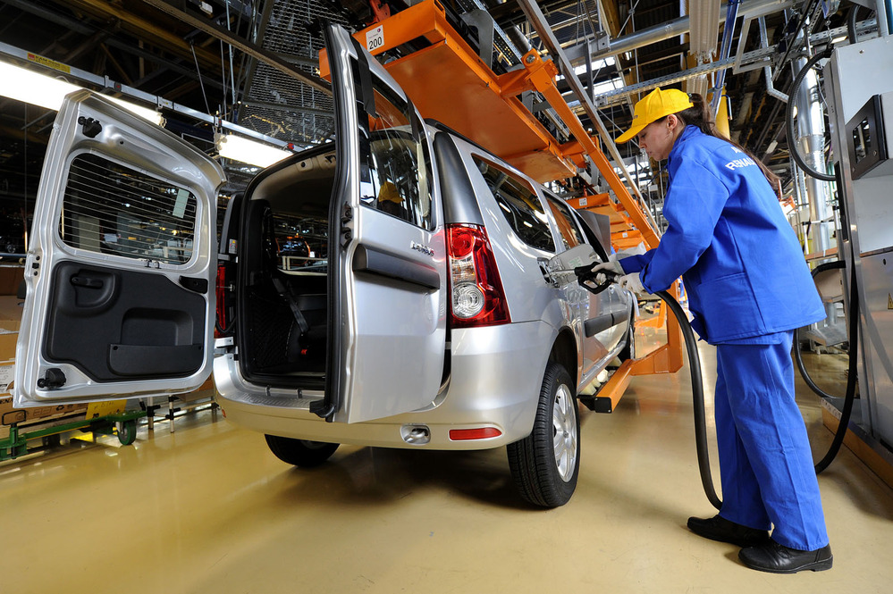 АВТОВАЗ ждет падения производства на 14%