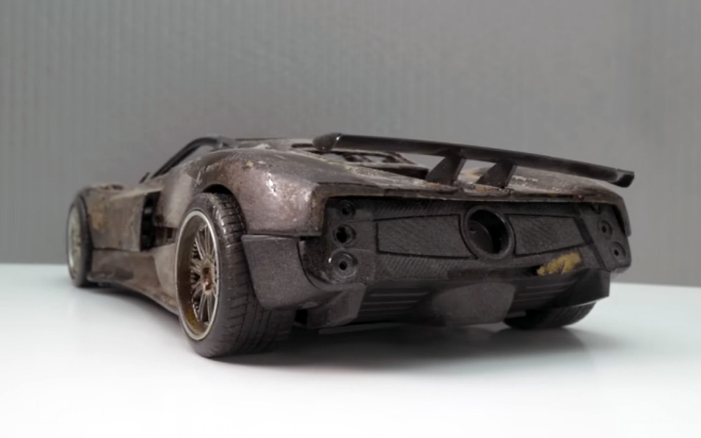 Залипательное видео - реставрация Pagani Zonda F