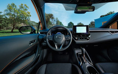 Интерьер Toyota Corolla FX 2026