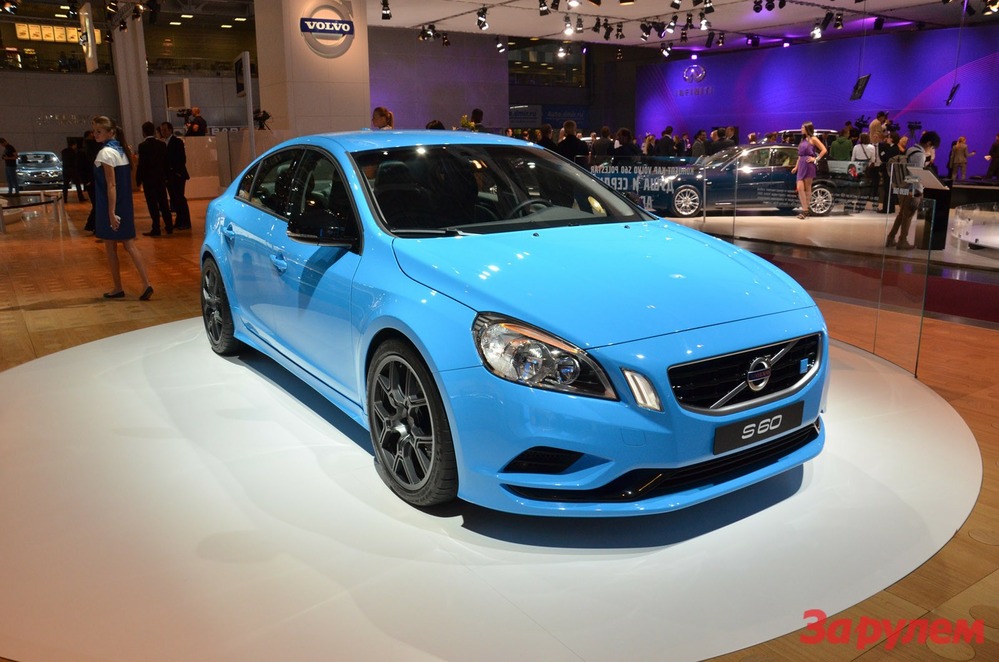 На автосалоне в Москве представили заряженный седан Volvo Polestar