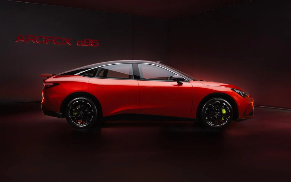 BAIC Arcfox Alpha S5 2027