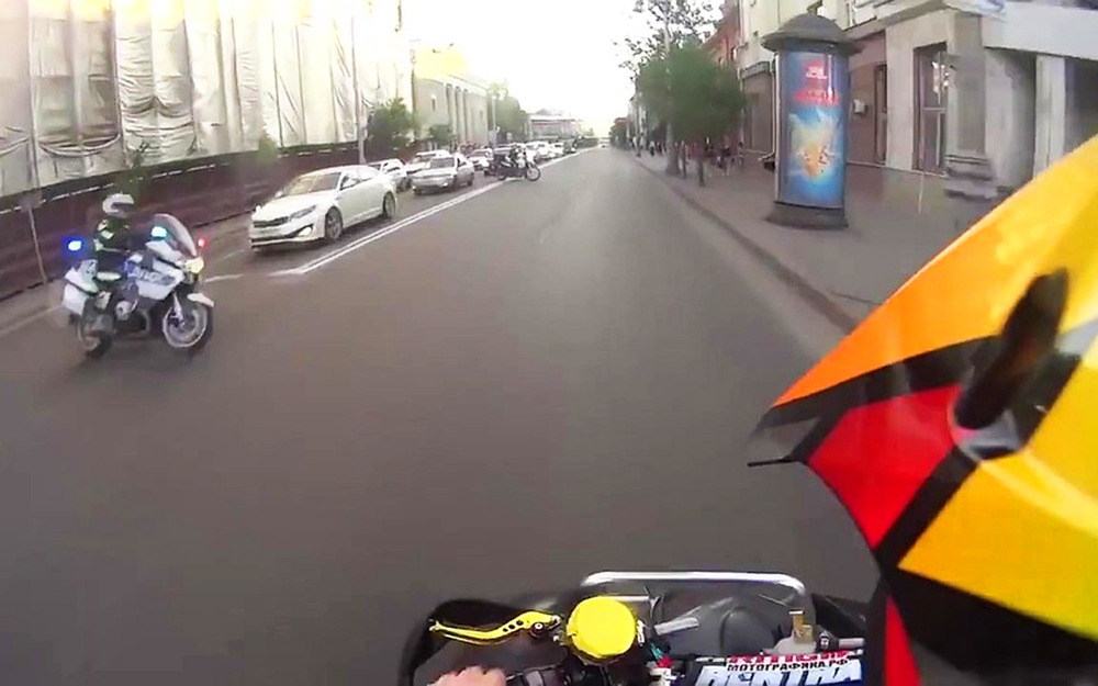 Полиция все-таки ловит гонщиков, засветившихся в скандальных видео в интернете