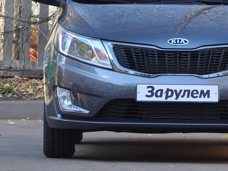 Замена ламп в блок-фаре Kia Rio