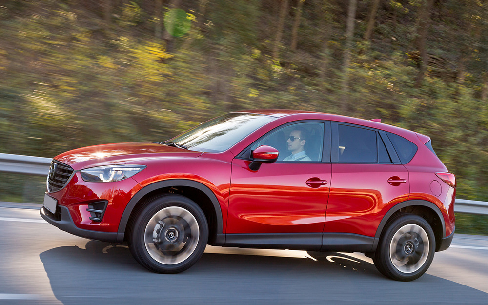 Отзывают кроссоверы Mazda CX-5 - проблемы с оптикой