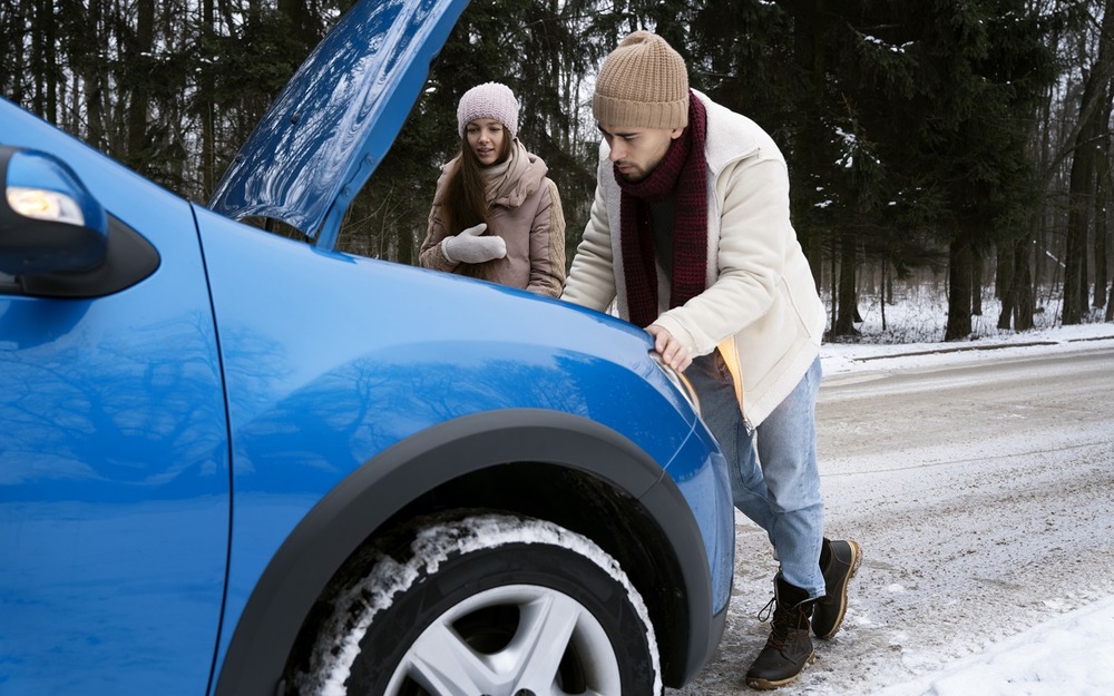 Почему двигатель не заводится в мороз?