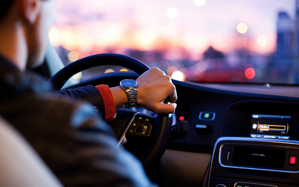 Почему на новые автомобили не ставят гидроусилители руля? Ответ эксперта