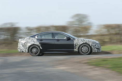 Jaguar готовит рестайлинговый XF 
