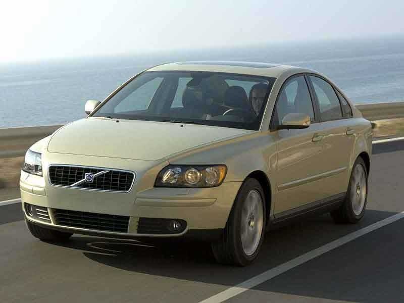 Автомобили Volvo подорожали в среднем на 600 евро