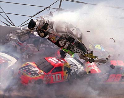 Самая крупная авария на гонках NASCAR обошлась без жертв