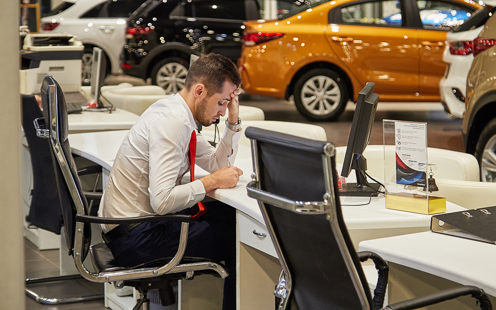 Автобренды снизили планы продаж в России