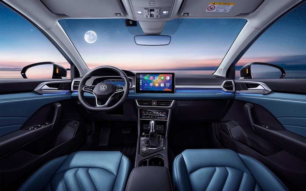 Интерьер Volkswagen Tharu XR