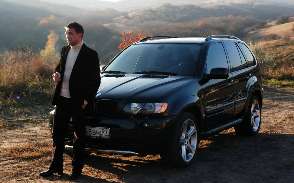 BMW запретила экспортировать свои машины в Россию из Китая