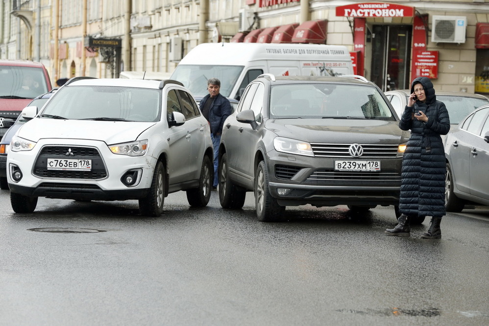 Автовладельцам придется самостоятельно оформлять аварии (даже при разногласиях)