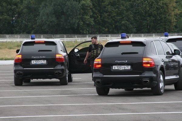 В Госдуме хотят пересадить чиновников на машины подешевле