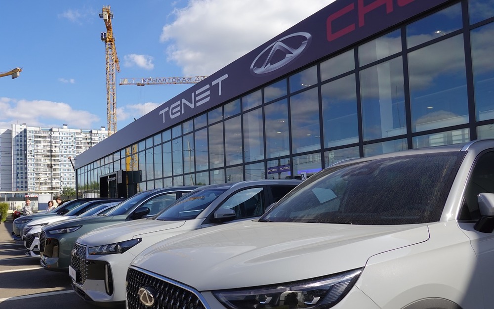 «Китайцы» переименовываются: Chery становится Tenet, Jaecoo - Jeland. Что происходит?