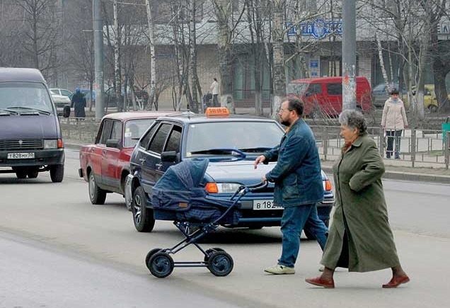 В 2011 году в ДТП на пешеходных переходах России погибли 1144 человека