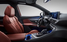 Интерьер Peugeot 4008