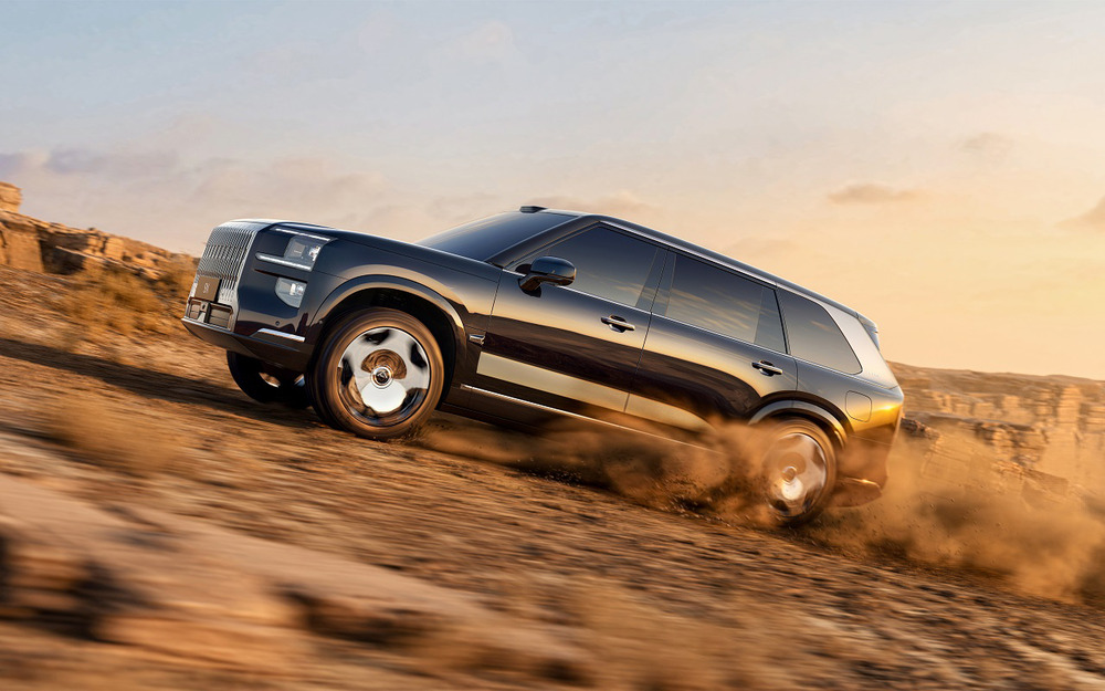 На рынок вышел крупный и хорошо оснащенный внедорожник от популярного бренда