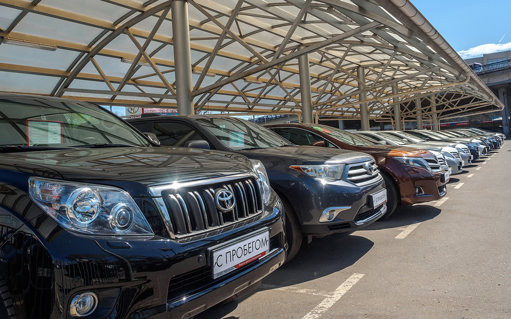 Названы самые подешевевшие автомобили с пробегом в РФ