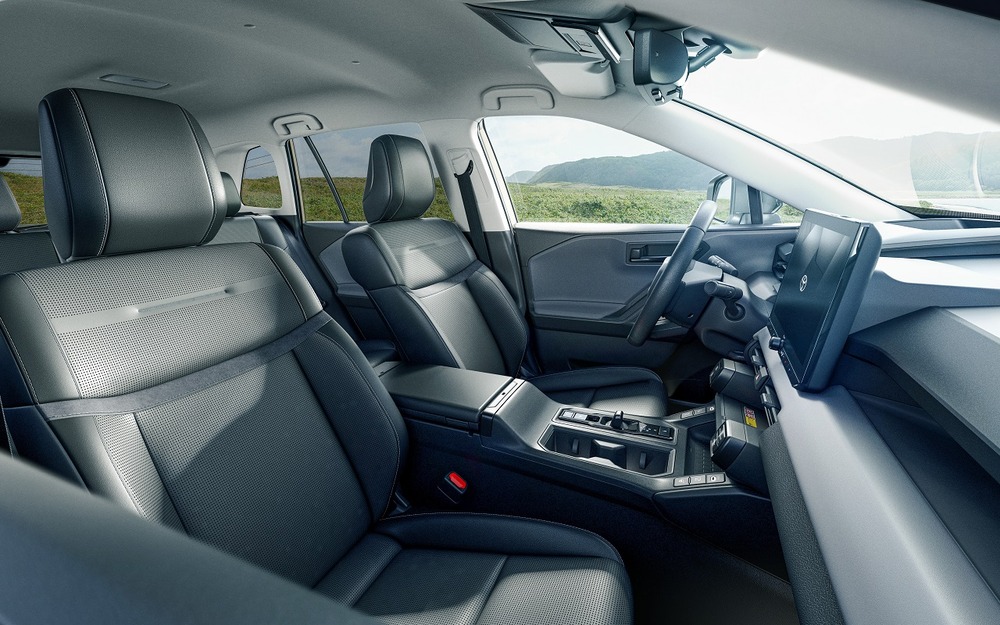 Интерьер Toyota RAV4