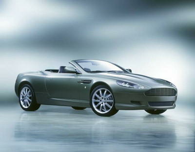 Aston Martin представляет Volante