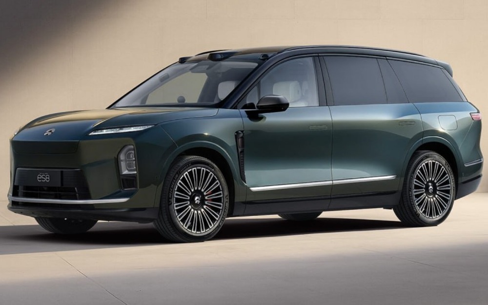 Nio ES8