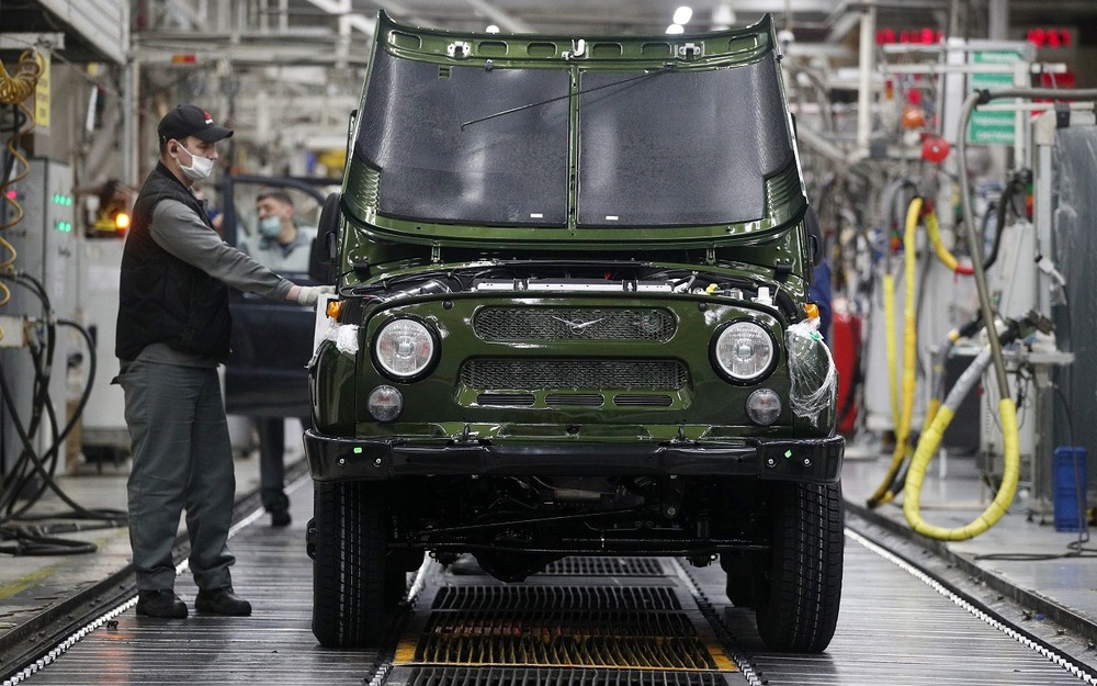 УАЗ останавливал производство Хантеров - а что теперь?