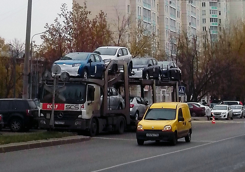 На один новый проданный легковой автомобиль приходятся четыре подержанных