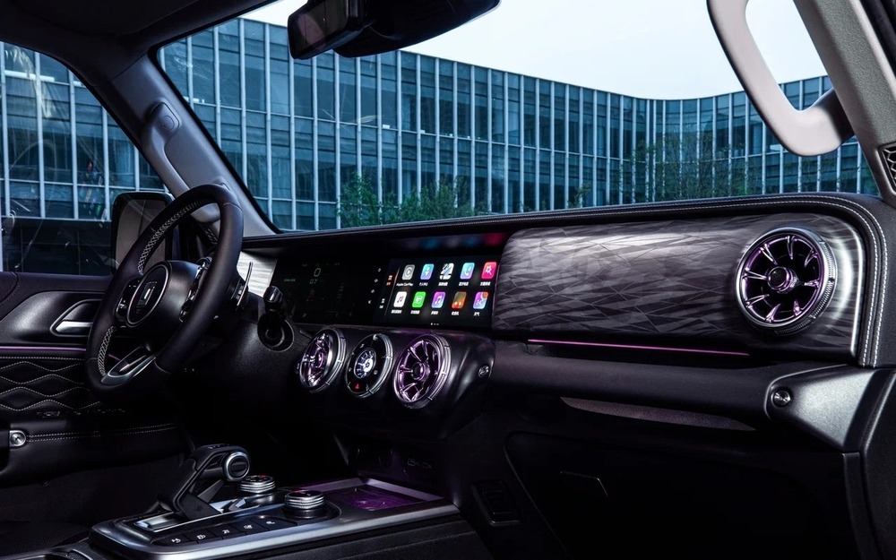 Интерьер Tank 300