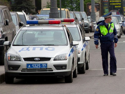 Нарушитель ПДД избил полицейских