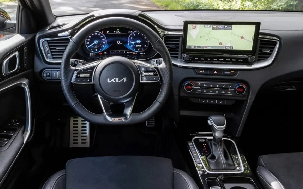 Интерьер Kia Ceed 2025